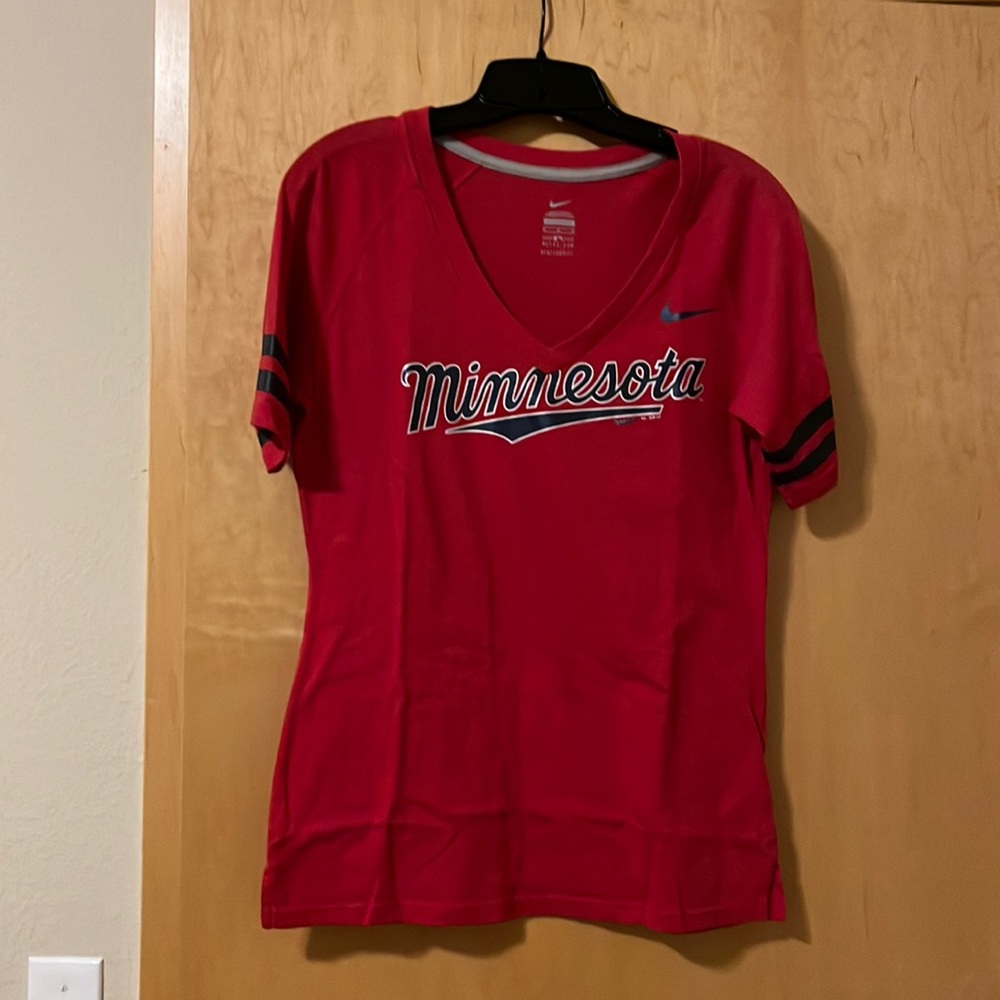 Nike MN Twins V-neck shirt - red - size M